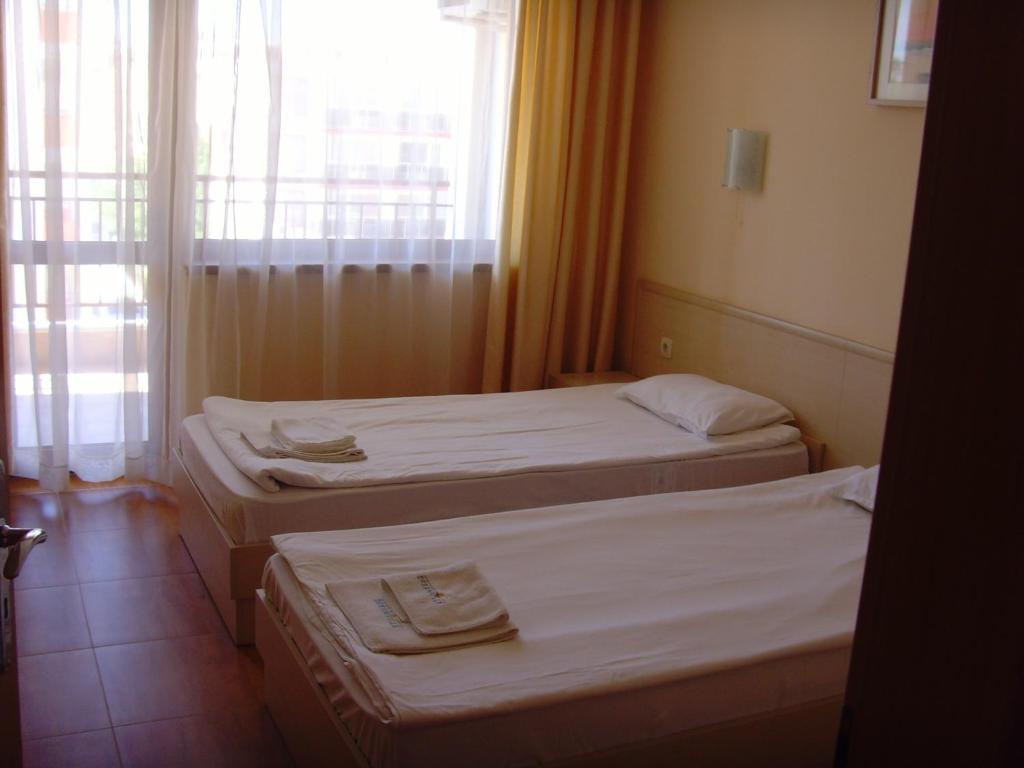 Комплекс Съни Дриймс Aparthotel Слънчев бряг Стая снимка